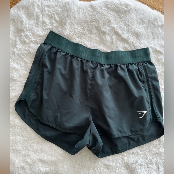 Gymshark Training Loose Fit Shorts in Obsidian Green - Picture 1 of 5